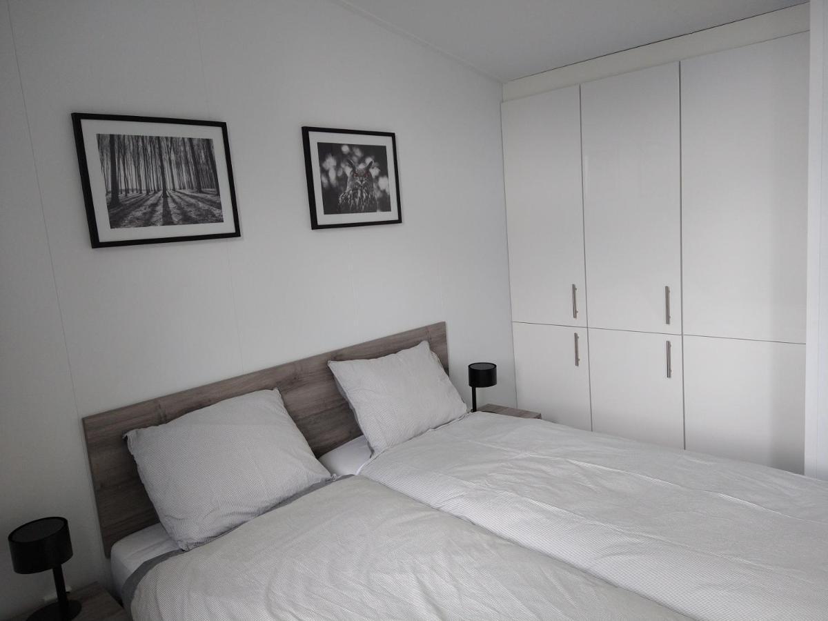 Lathumlodge Met Parkvoorzieningen Esterno foto